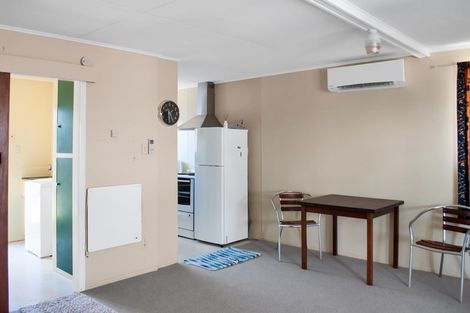 Photo of property in 26 Simons Street, Moturoa, New Plymouth, 4310