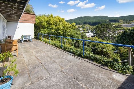 Photo of property in 13a Florio Terrace, Tawa, Wellington, 5028