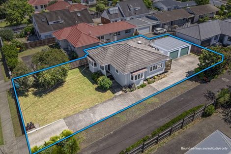 Photo of property in 1/135 Shakespeare Road, Milford, Auckland, 0620