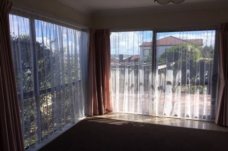 Photo of property in 39 Loloma Drive, Half Moon Bay, Auckland, 2012
