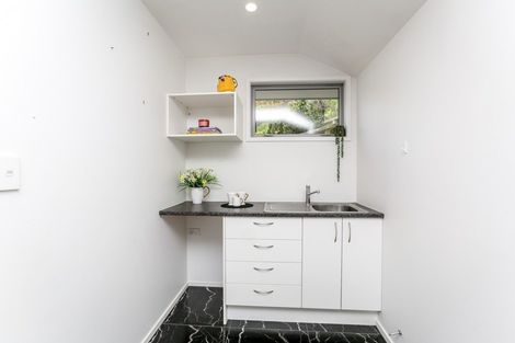 Photo of property in 17a Heta Road, Highlands Park, New Plymouth, 4312