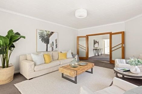 Photo of property in 153 Milton Road, Bluff Hill, Napier, 4110