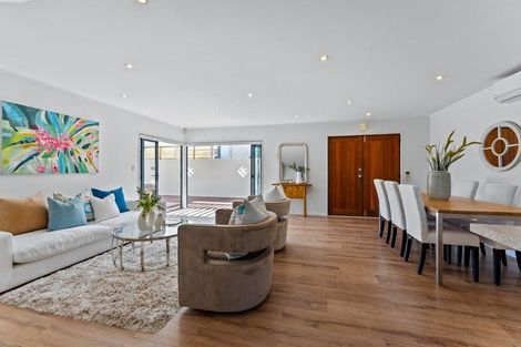 Photo of property in 154a Nile Road, Milford, Auckland, 0620