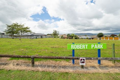 Photo of property in 100 Parnell Heights, Kelvin Grove, Palmerston North, 4414