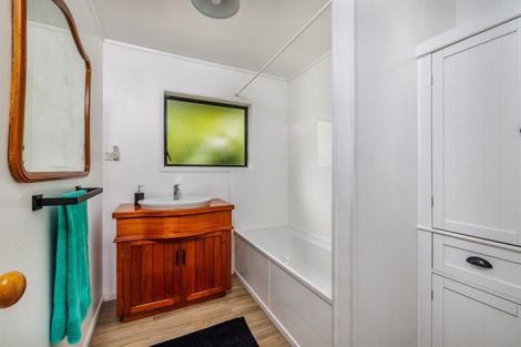 Photo of property in 32 Amokura Drive, Kerikeri, 0230