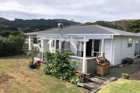 Photo of property in 4 Clarkes Crescent, Paekakariki, 5034