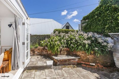 Photo of property in 5 Stafford Street, Mount Victoria, Wellington, 6011