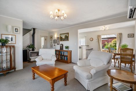 Photo of property in 14 Seaglen Place, Botany Downs, Auckland, 2010