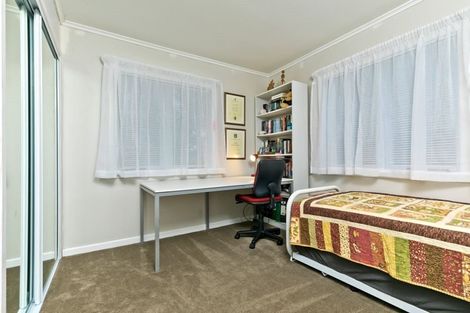 Photo of property in 1/123 Millbrook Road, Sunnyvale, Auckland, 0612