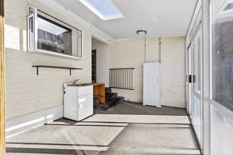 Photo of property in 84 Glover Road, Hawera, 4610