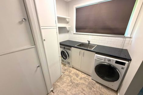 Photo of property in 5 Hartley Terrace, Massey, Auckland, 0614