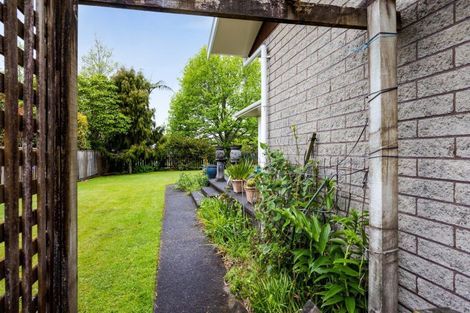 Photo of property in 6 Kamahi Place, Inglewood, 4330