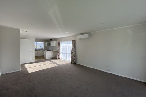 Photo of property in 1/80 Aberfeldy Avenue, Highland Park, Auckland, 2010