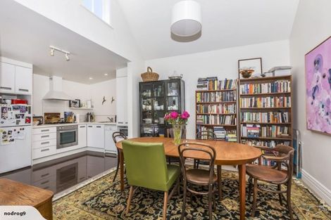 Photo of property in 5 Stafford Street, Mount Victoria, Wellington, 6011