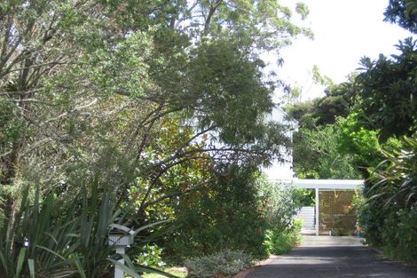 Photo of property in 3 Dakota Avenue, Beach Haven, Auckland, 0626