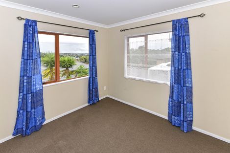 Photo of property in 63c Redoubt Road, Goodwood Heights, Auckland, 2105