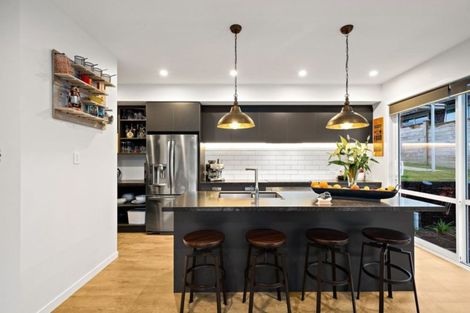 Photo of property in 2 Nikau Way, Riverhead, 0820