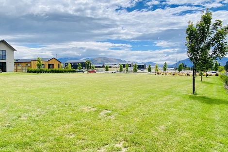 Photo of property in 8 Mount Nicholas Avenue, Wanaka, 9305
