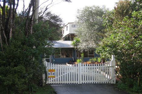 Photo of property in 9 Grand View Road, Leigh, 0985