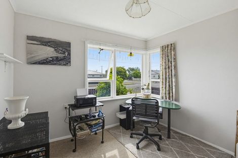 Photo of property in 132 Weraroa Road, Levin, 5510