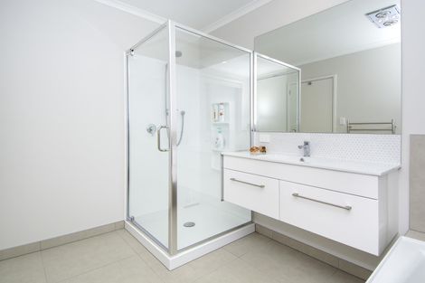 Photo of property in 16 Cassinia Close, Papamoa Beach, Papamoa, 3118