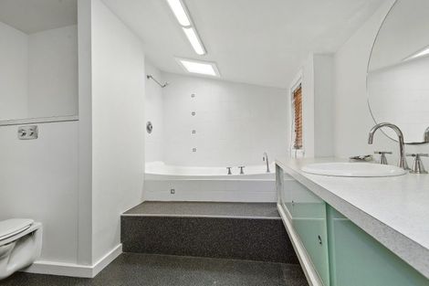 Photo of property in 211 Marine Parade, Seatoun, Wellington, 6022