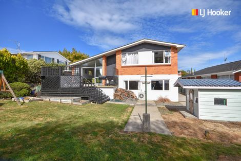 Photo of property in 7 Kinmont Crescent, Kinmont Park, Mosgiel, 9024