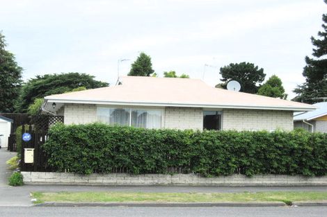 Photo of property in 122 Hay Street, Bromley, Christchurch, 8062