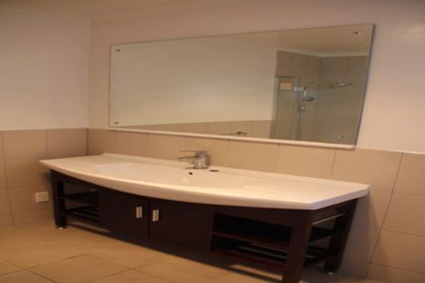 Photo of property in 2 Archbold Street, Newlands, Wellington, 6037