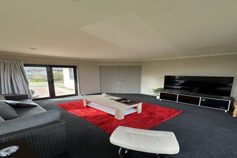 Photo of property in 18 Maccallum Court, Rototuna, Hamilton, 3210