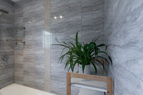 Photo of property in 1/13 Martin Place, Kelston, Auckland, 0602