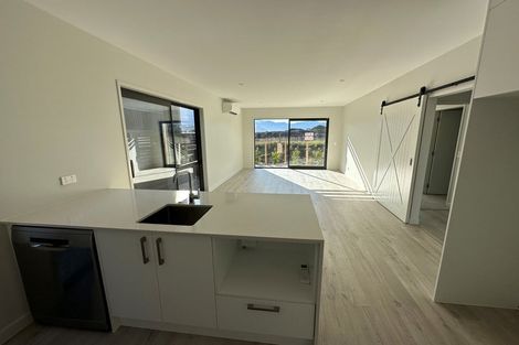 Photo of property in 14 Inder Street, Jacks Point, 9371