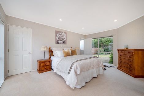 Photo of property in 22 Ballycullanie Place, Dannemora, Auckland, 2016