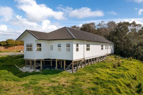Photo of property in 90 Upper Orewa Road, Wainui, Silverdale, 0992