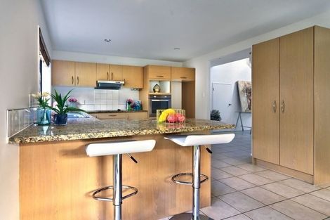 Photo of property in 6 Virginia Street, Henderson, Auckland, 0612