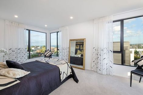 Photo of property in 18a Marama Street, Castor Bay, Auckland, 0620