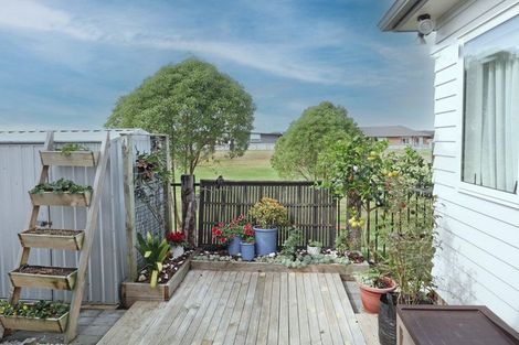 Photo of property in 11 Kamahi Crescent, Papamoa Beach, Papamoa, 3118