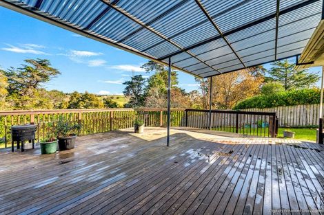 Photo of property in 8 Doctors Hill Road, Maungaturoto, 0520