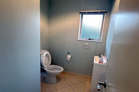 Photo of property in 5 Swain Grove, Riverstone Terraces, Upper Hutt, 5018