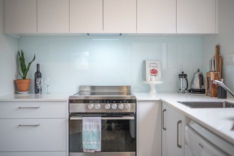 Photo of property in 7f Barrack Road, Mount Wellington, Auckland, 1060