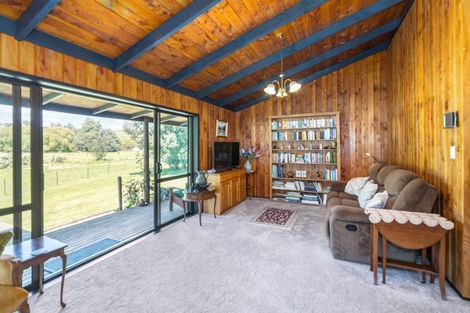 Photo of property in 501 Waihakeke Road, Taumata Island, Carterton, 5792