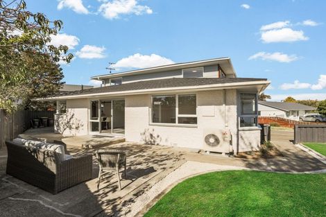 Photo of property in 2/19 De Bloge Place, Burwood, Christchurch, 8061