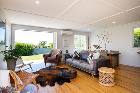 Photo of property in 19 Harper Road, Waimarama, 4294