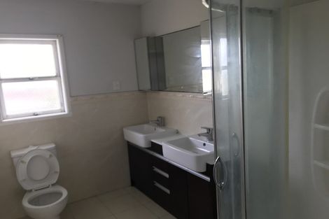 Photo of property in 3179 Great North Road, New Lynn, Auckland, 0600