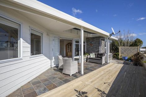 Photo of property in 2/13 Chatswood Grove, Fitzroy, New Plymouth, 4312