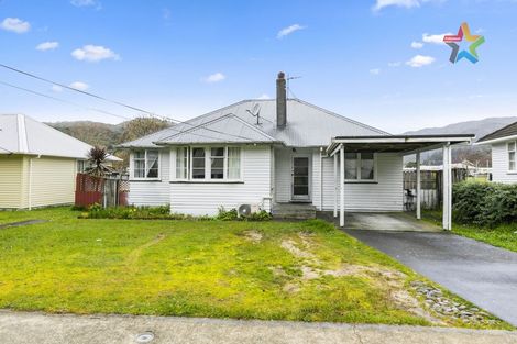 Photo of property in 133 George Street, Stokes Valley, Lower Hutt, 5019