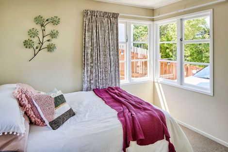 Photo of property in 106 Ironside Road, Johnsonville, Wellington, 6037