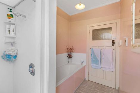 Photo of property in 608 Ongo Road, Hunterville, 4782