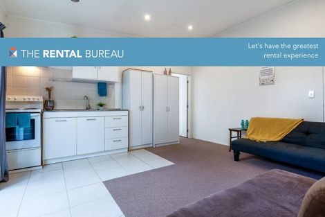 Photo of property in 2a Taupo Street, Green Bay, Auckland, 0604