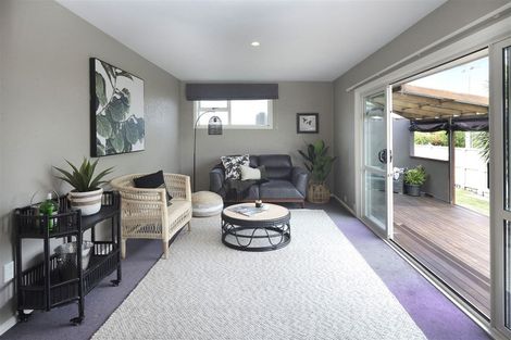 Photo of property in 20 Daniels Road, Redwood, Christchurch, 8051